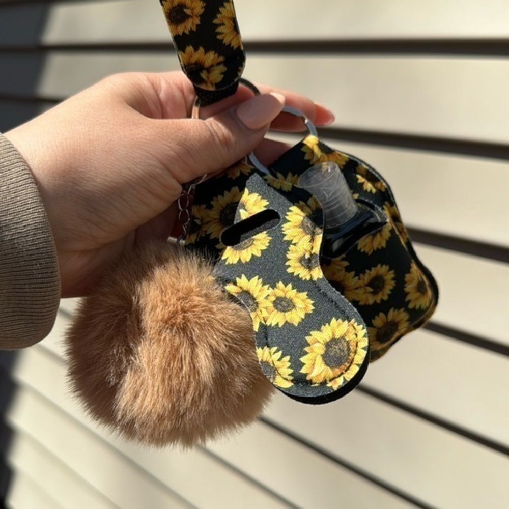 Sunflower wristlet- chapstick‎ holder, hand sanitizer bottle pompom & band NEW